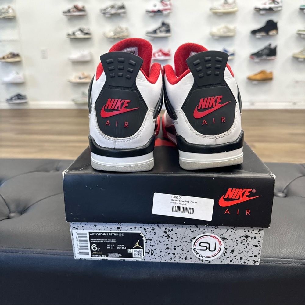 Jordan 4 - Picture 5 of 6